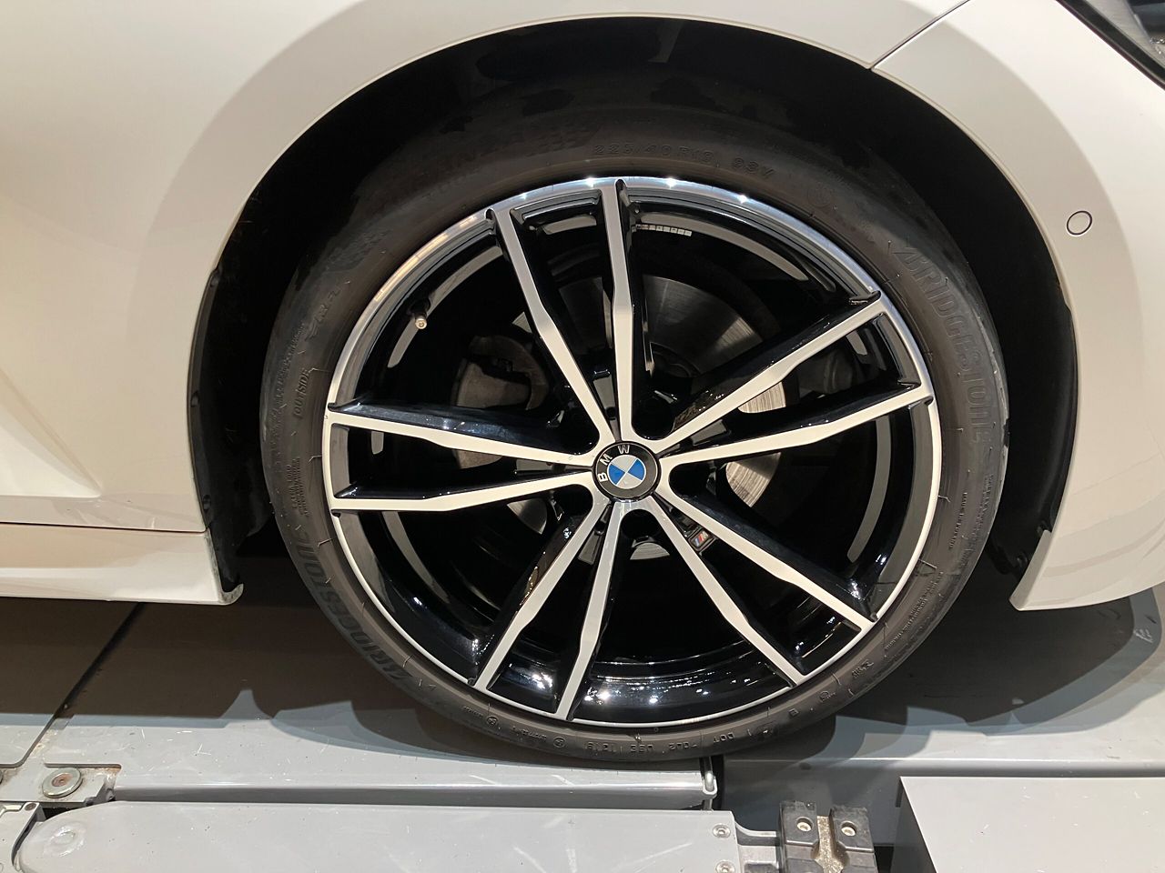 G20 320d xDrive RHD Saloon