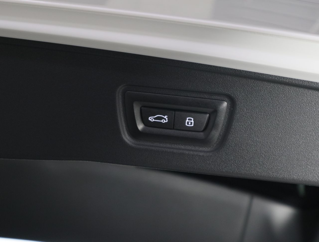BMW i5 eDrive40 M Sport RHD