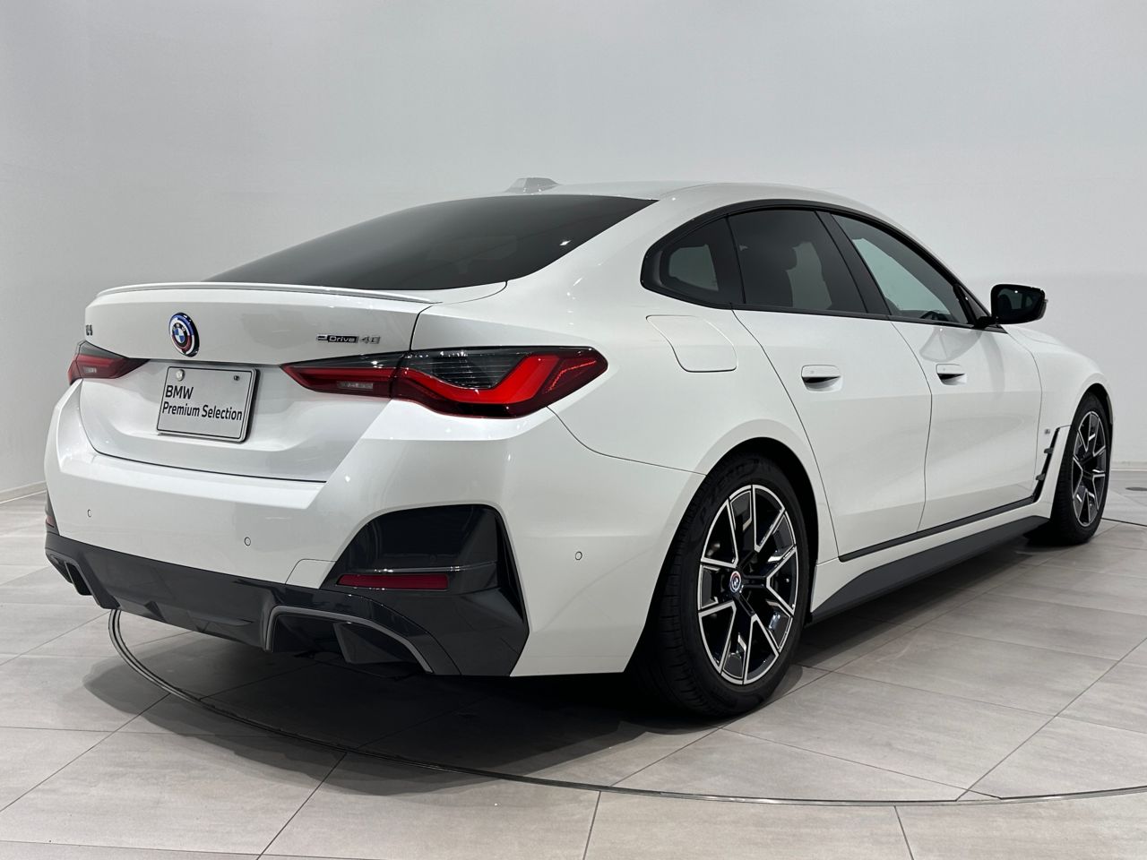 G26 i4 eDrive40 RHD