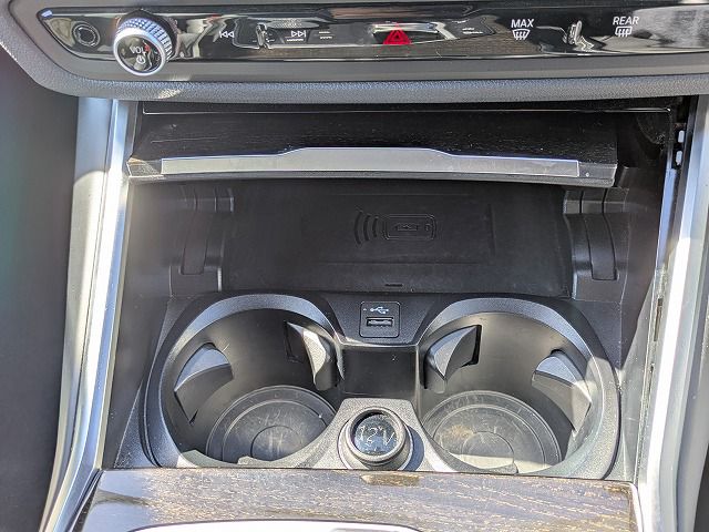 320d xDrive Berline RHD