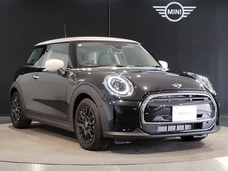 MINI Cooper F56 RHD