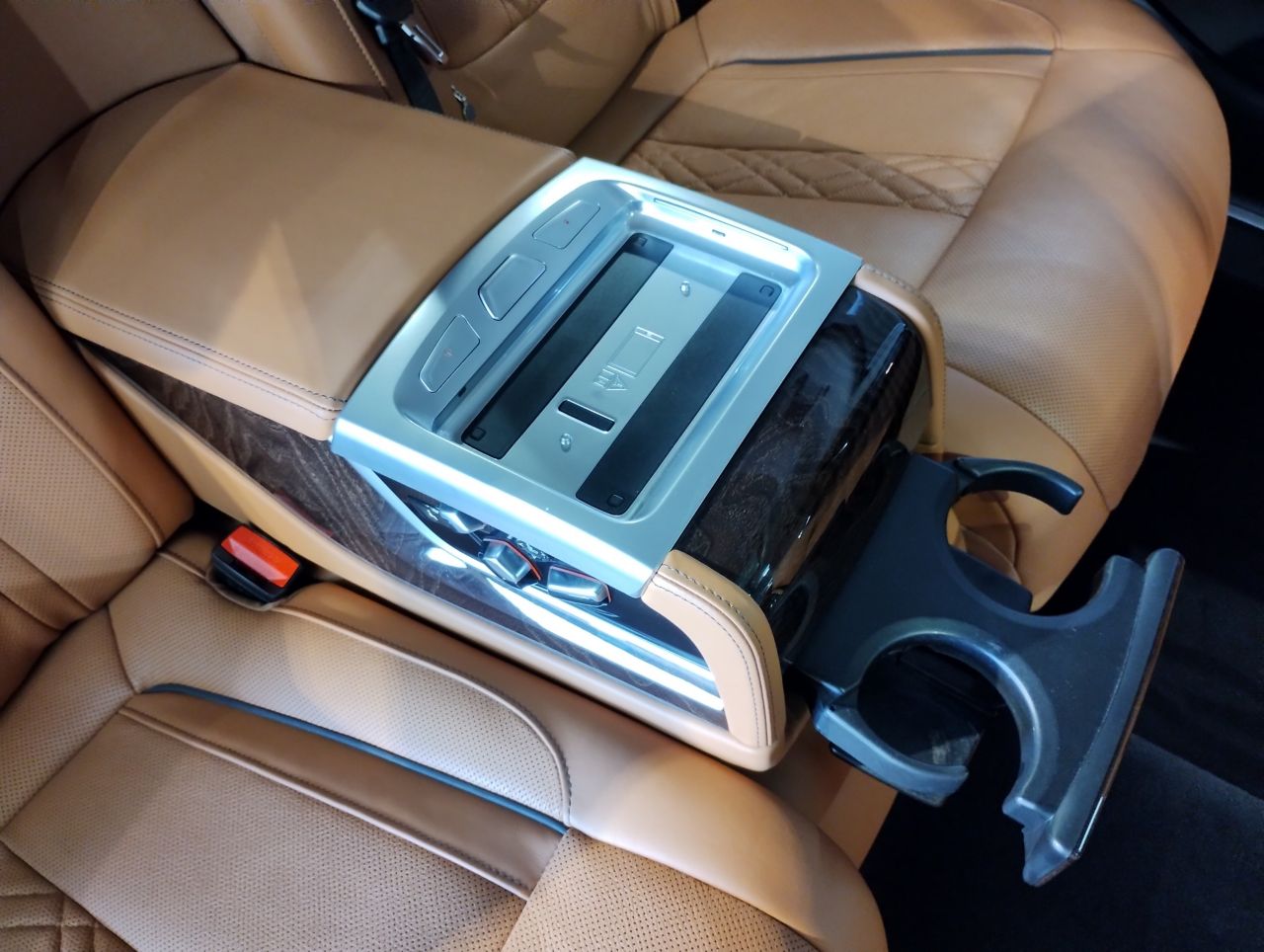 G12 740Li Saloon LCI