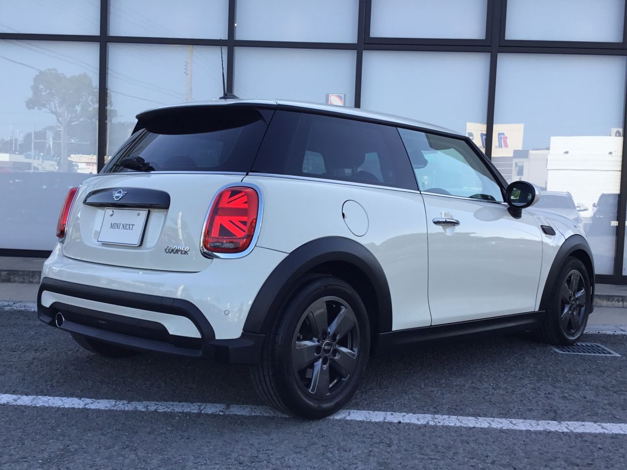 MINI Cooper F56 RHD
