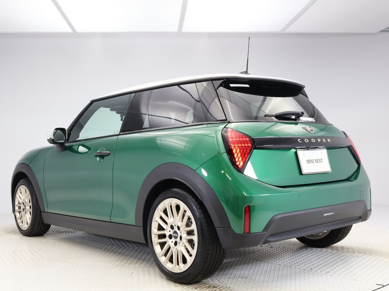 F66 MINI Cooper C 3Dr