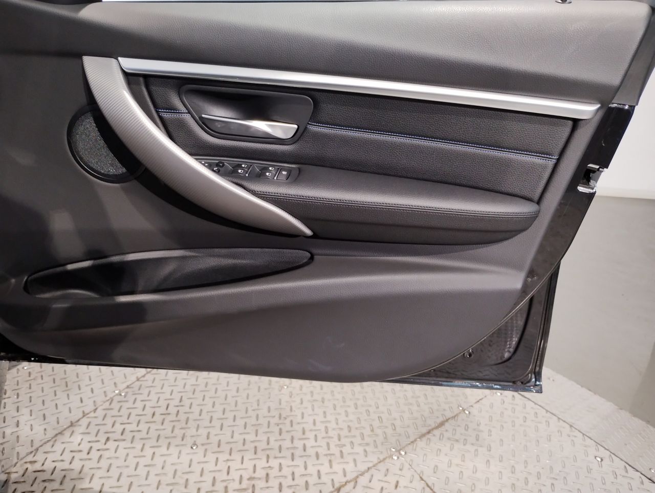 320D TOURING RHD