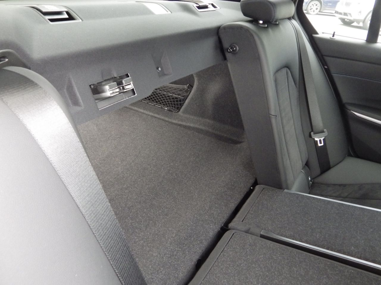 G20 320i Saloon LCI RHD MX