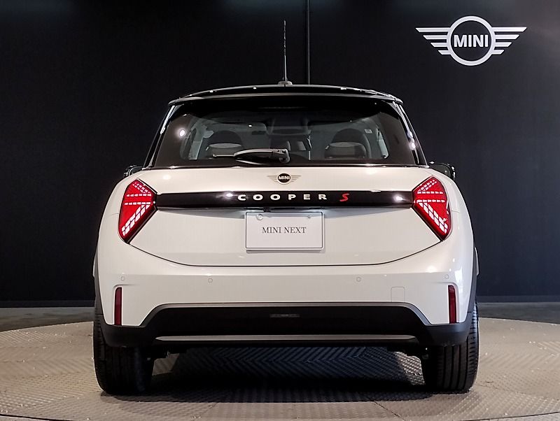 F66 MINI Cooper S 3Dr