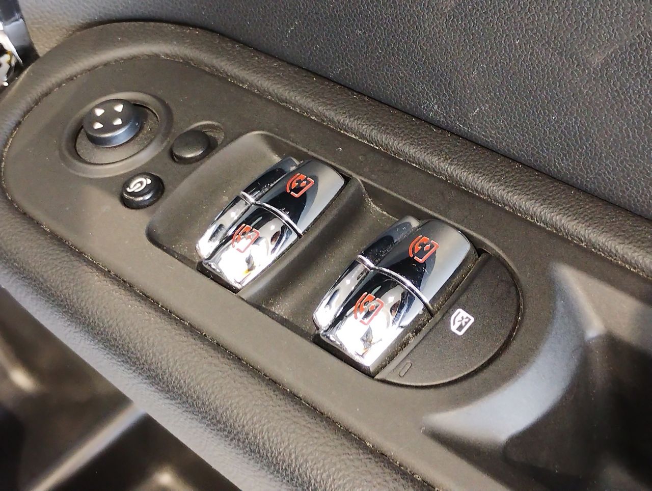 MINI CROSSOVER COOPER D