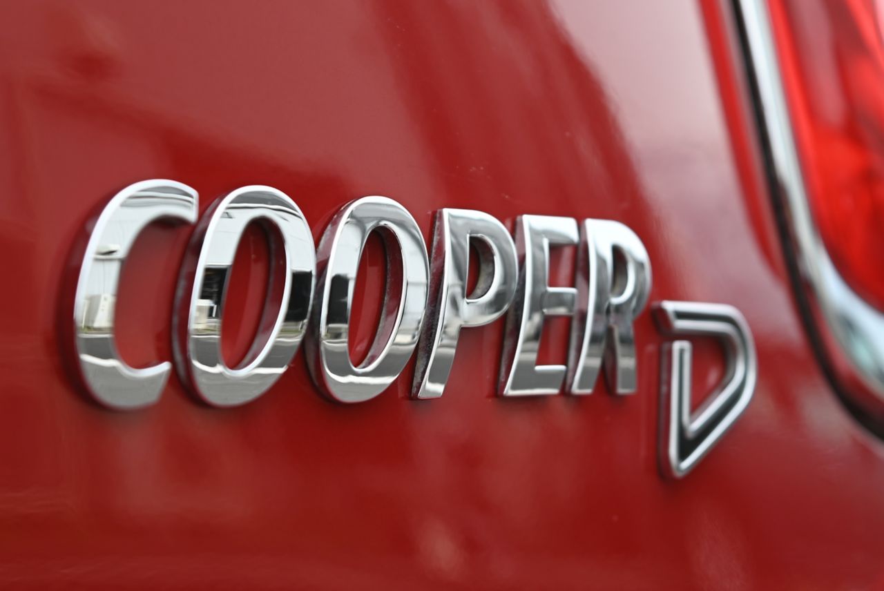 F56 COOPER D (AT)