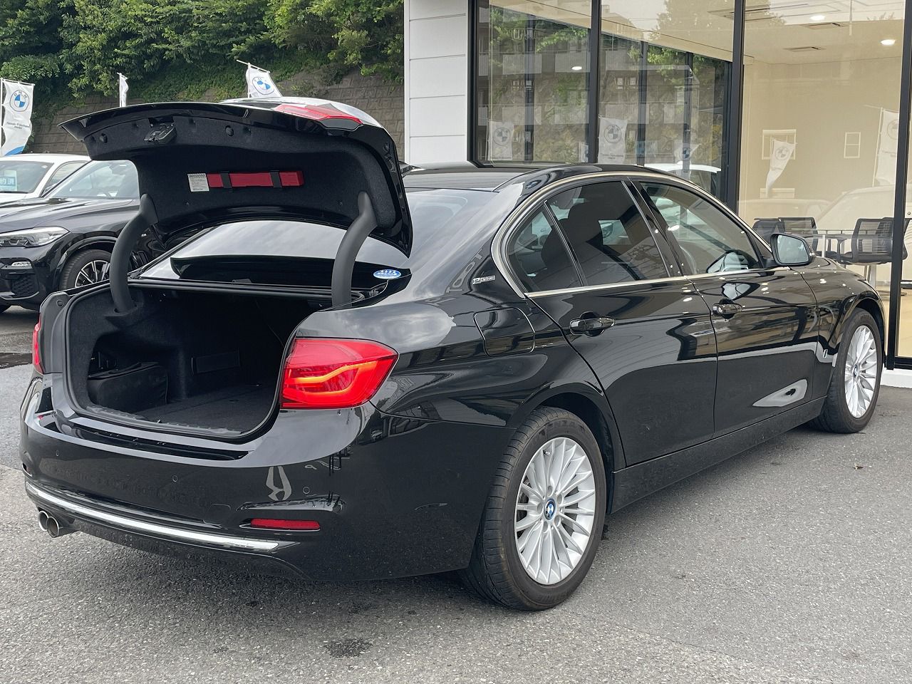 330E IPERFORMANCE SEDAN RHD