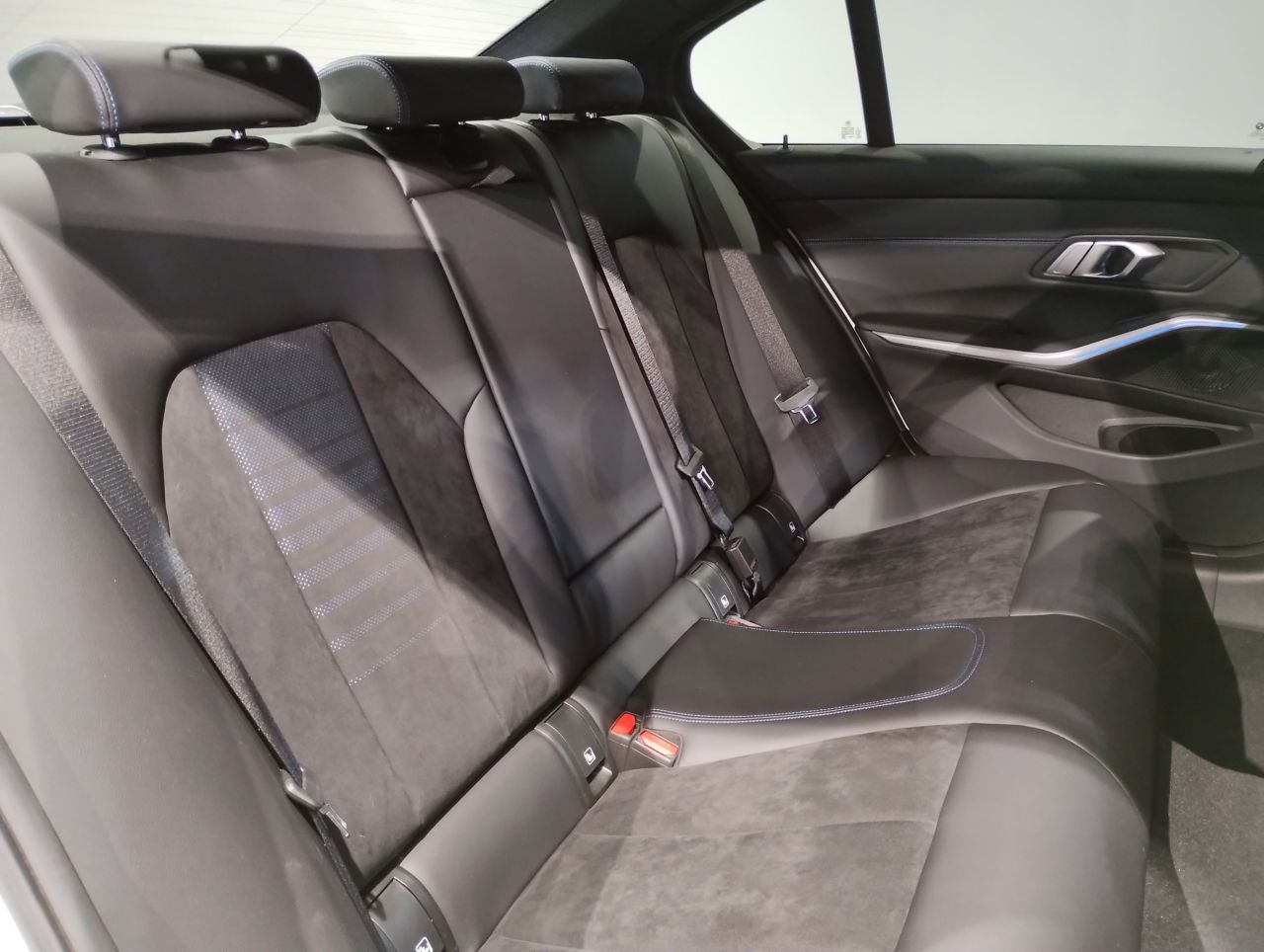 320d xDrive Berline RHD