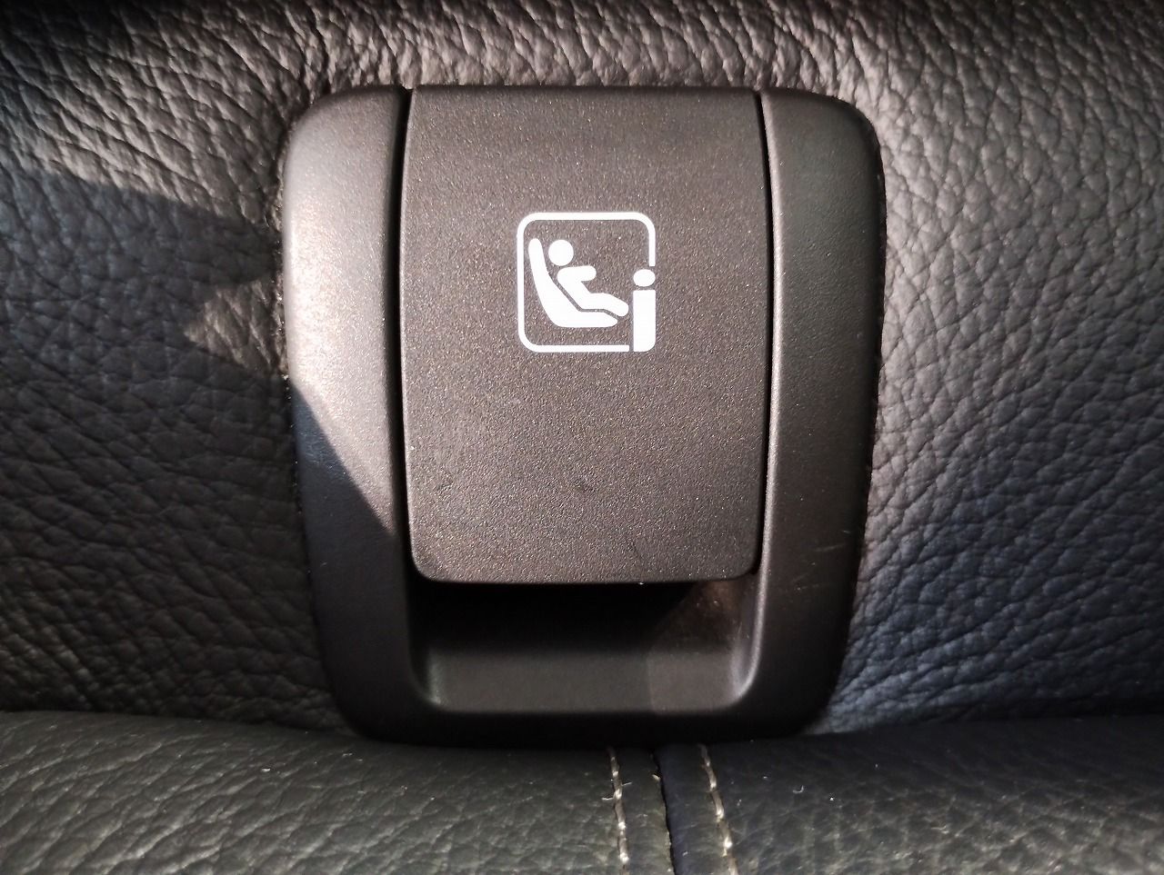 523I