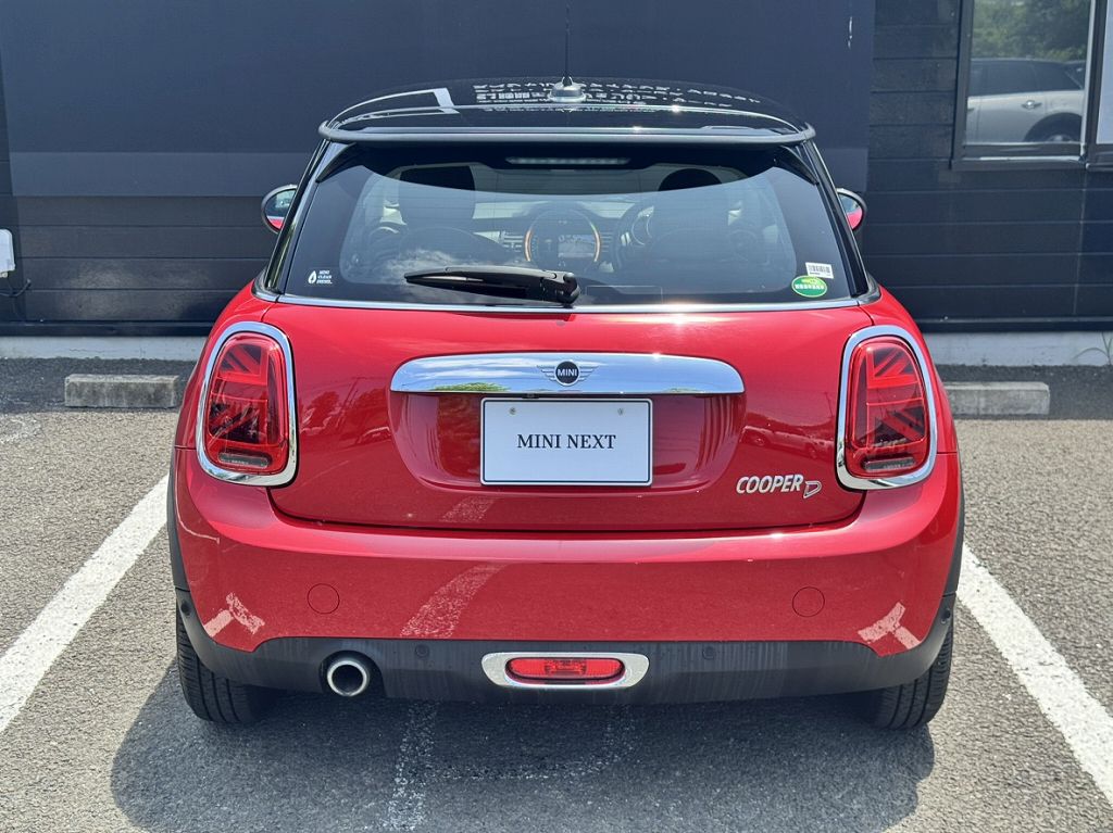F56 COOPER D (AT)