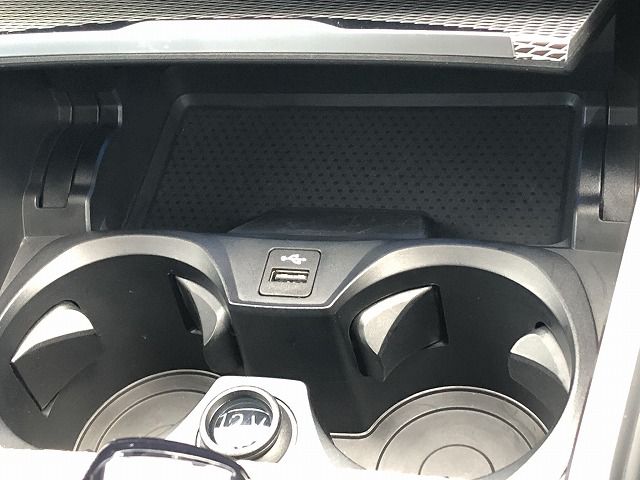 G20 330e Saloon RHD MX