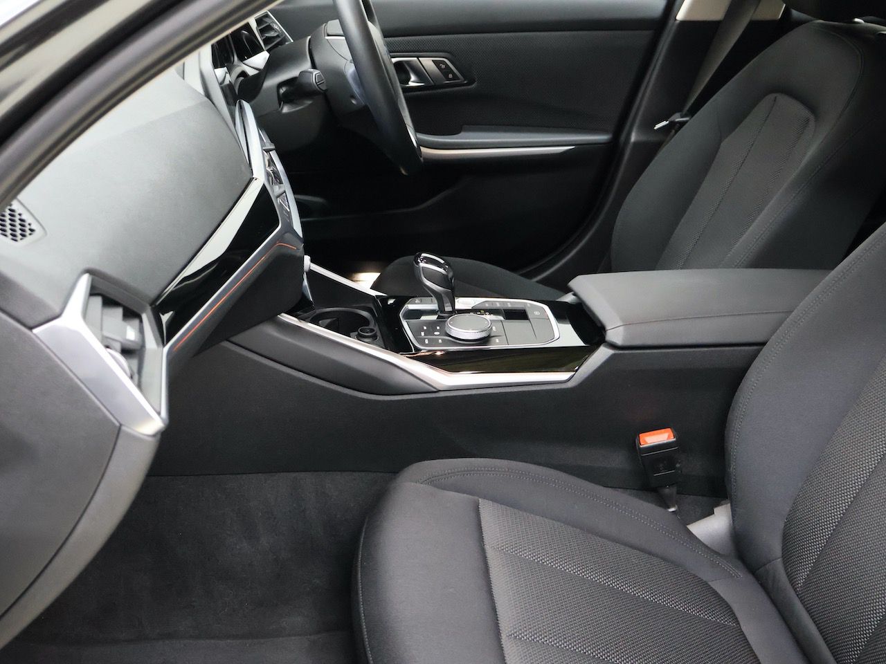 F39 X2 sDrive18i B38 1.5i SAC