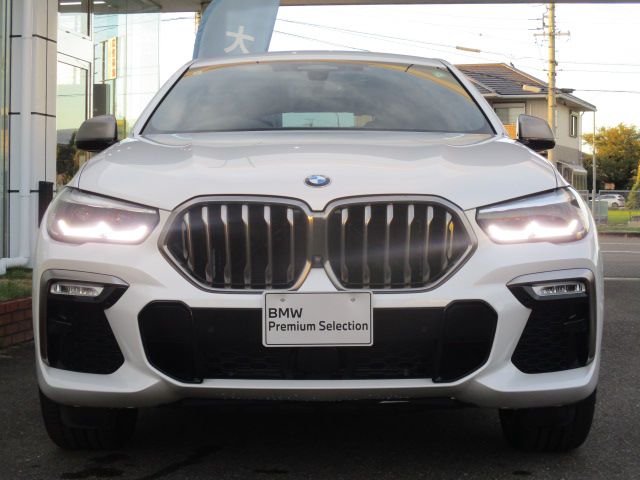 X* M50i RHD