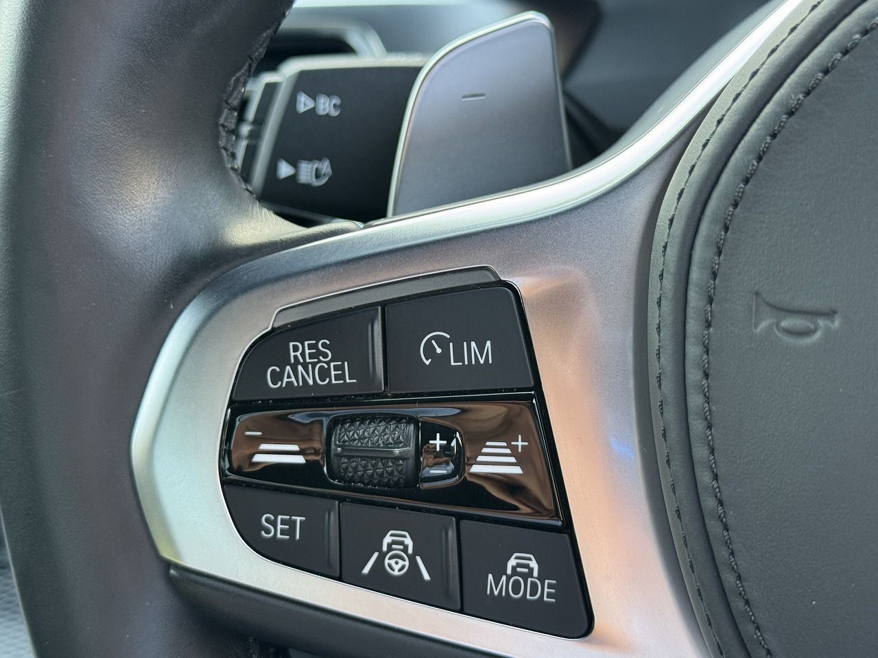 G20 320d xDrive RHD Saloon