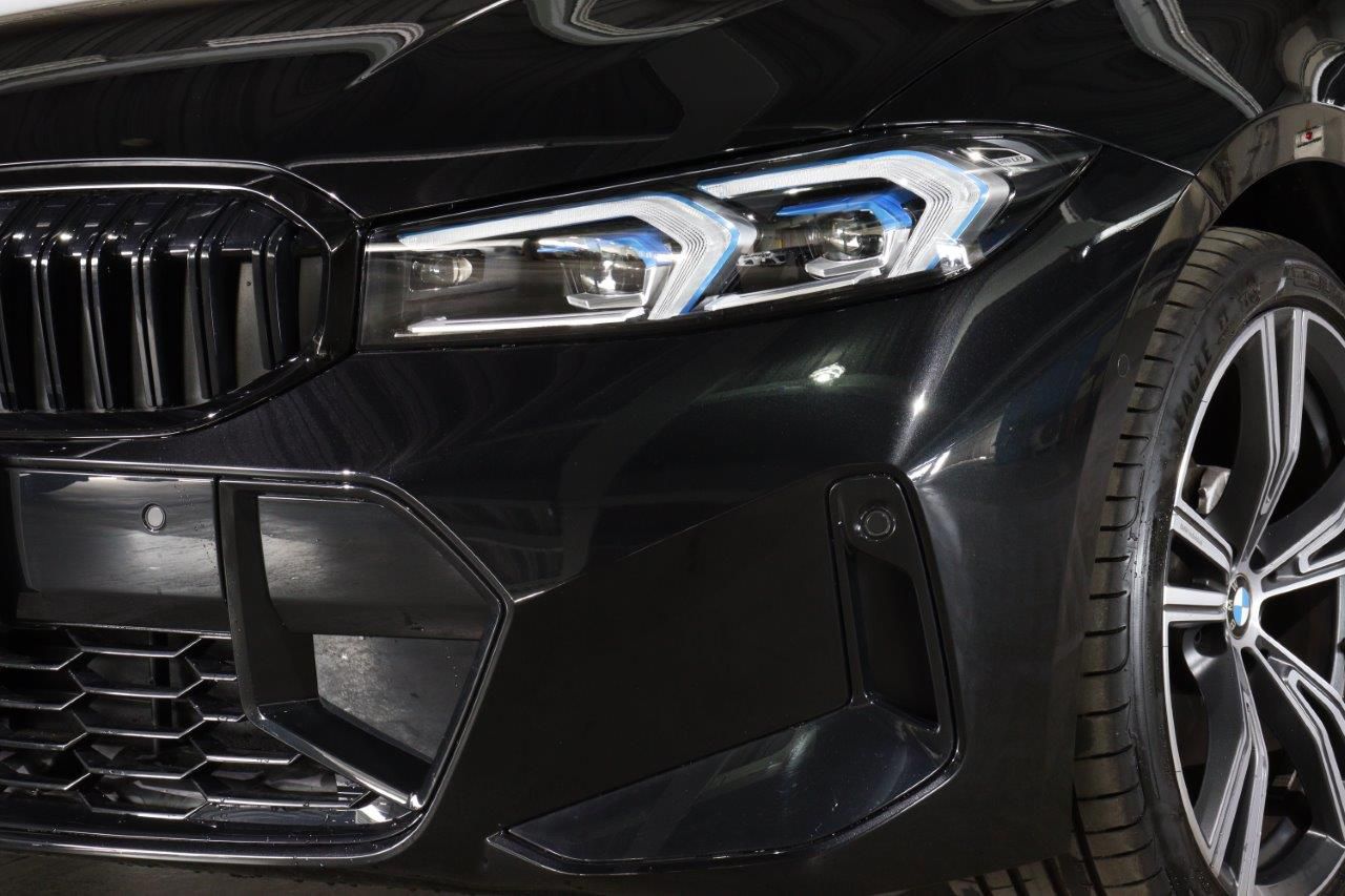 320d xDrive Berline RHD