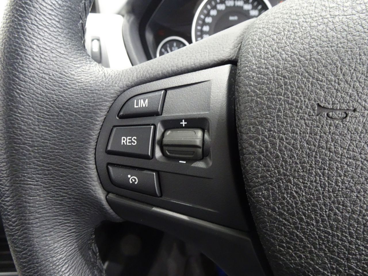 318I TOURING RHD