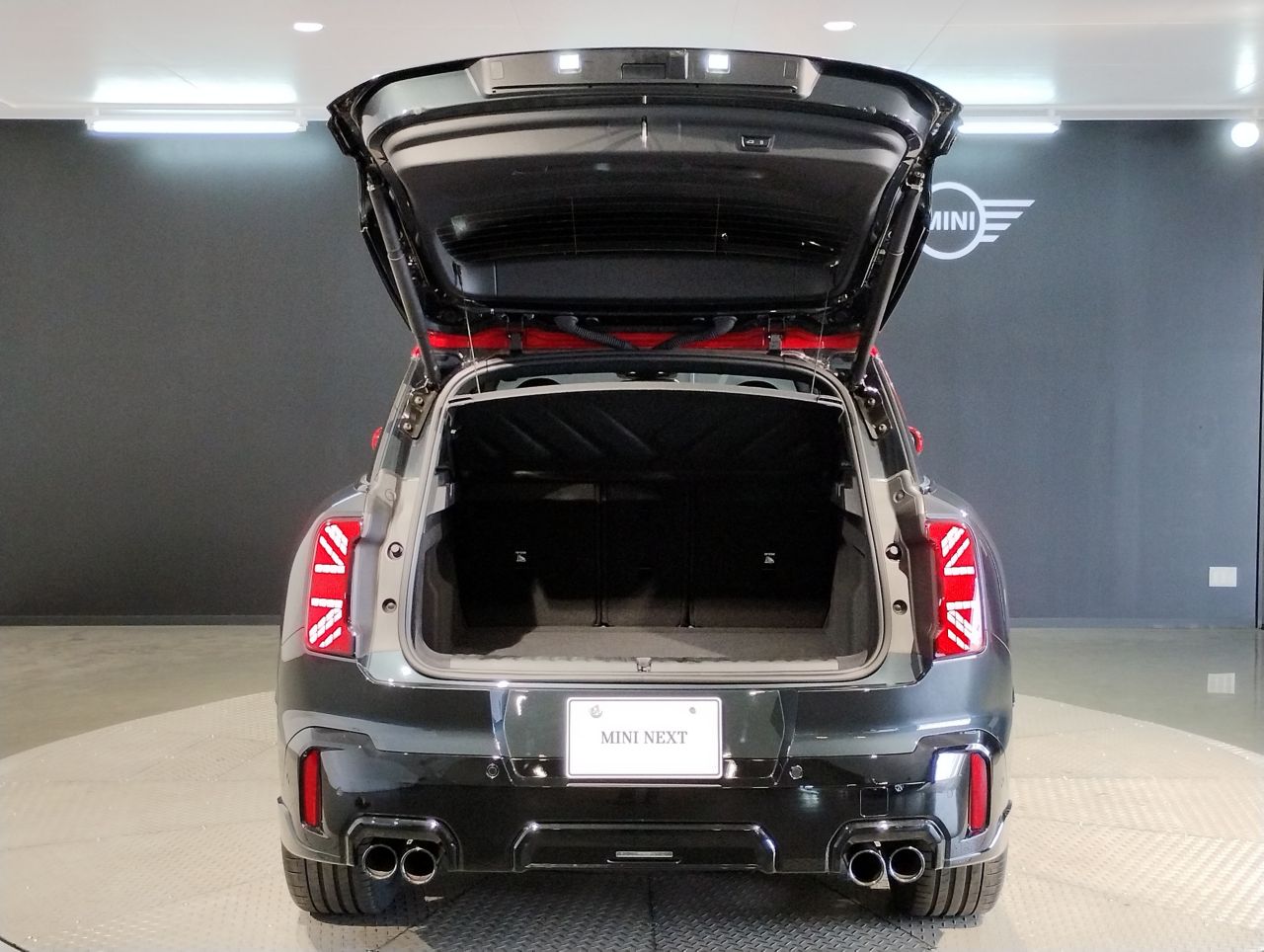 U25 MINI John Cooper Works Countryman ALL4