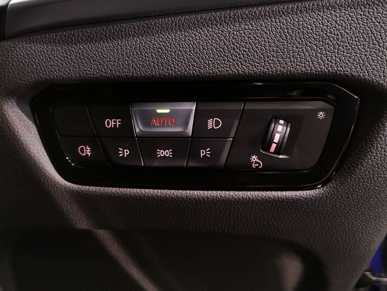 G42 220i Coupe