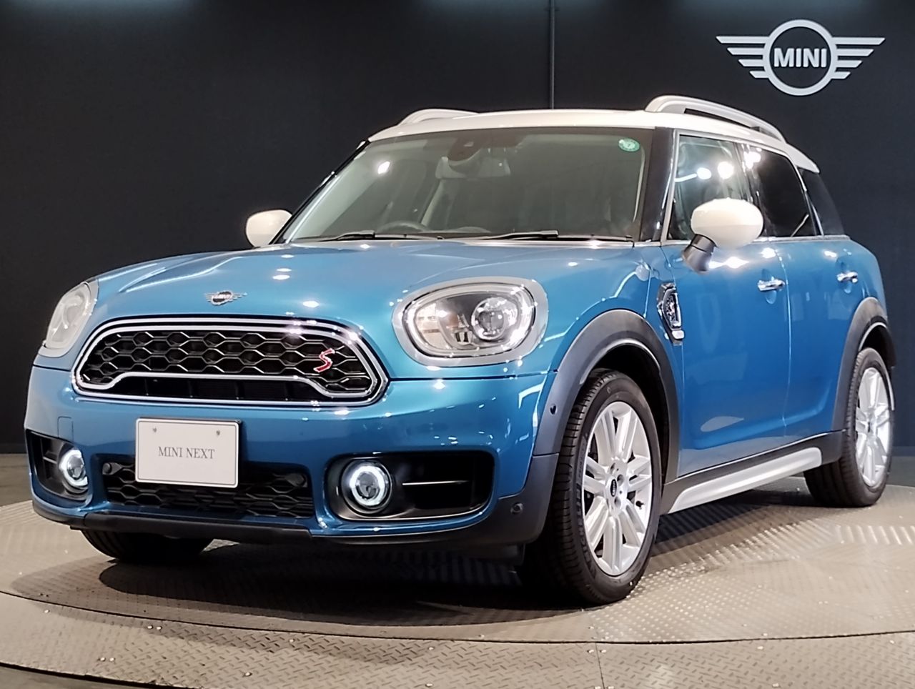 MINI COOPER S CROSSOVER.