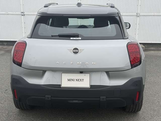 J05 MINI Aceman E