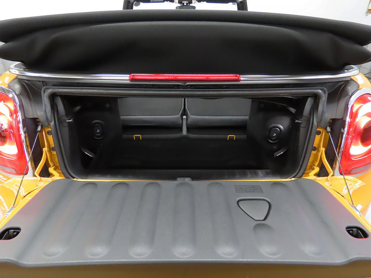 MINI CONVERTIBLE COOPER