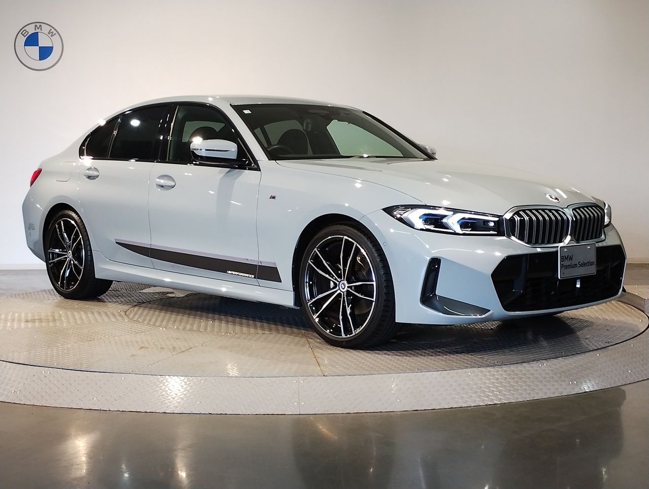 320d xDrive Berline RHD