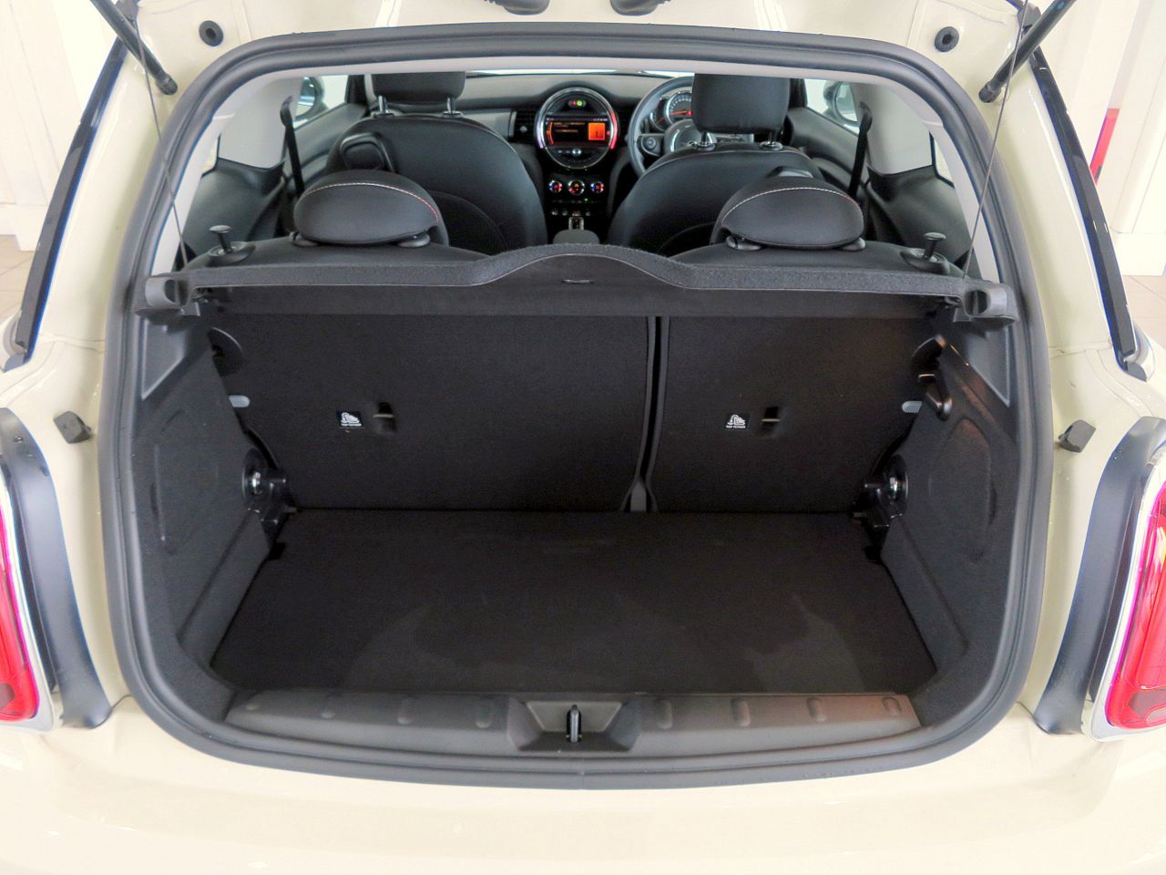 MINI Cooper D 3-Door Hatch