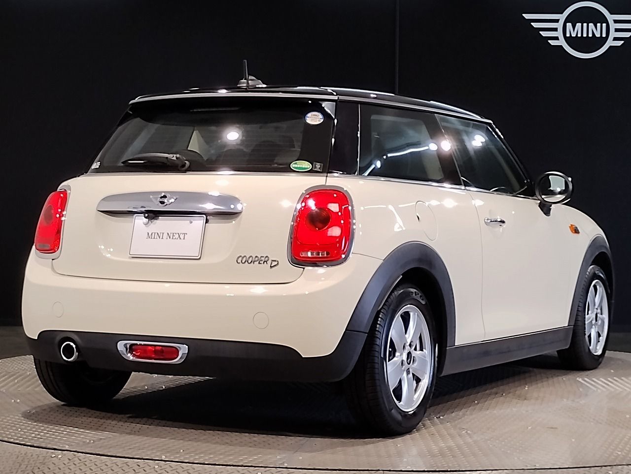 F56 COOPER D (AT)