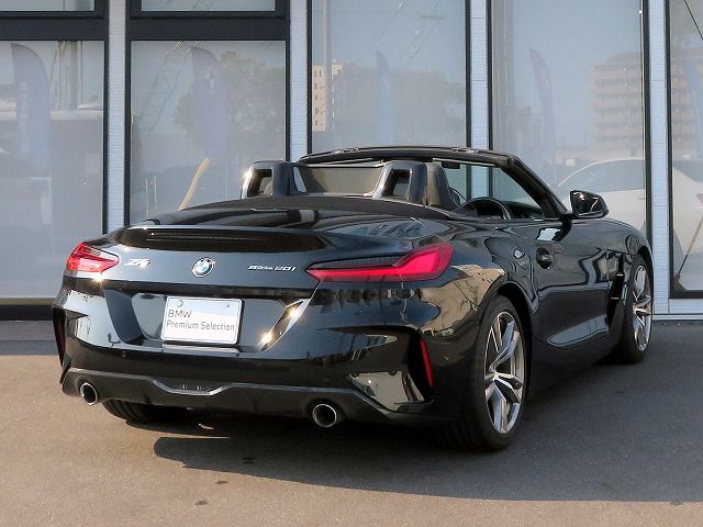 G29 z4 sDrive20i RHD
