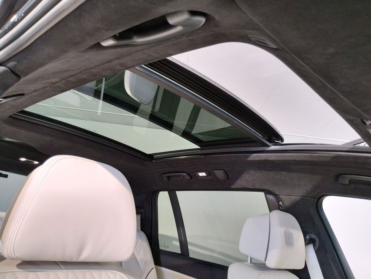 X7 xDrive40d RHD US