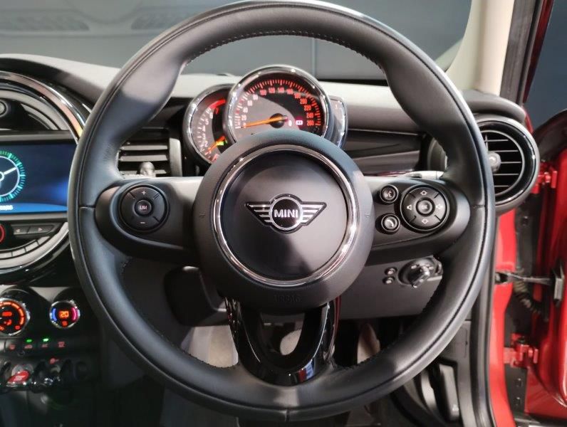 F55 MINI Cooper 5-Door Hatch LCI