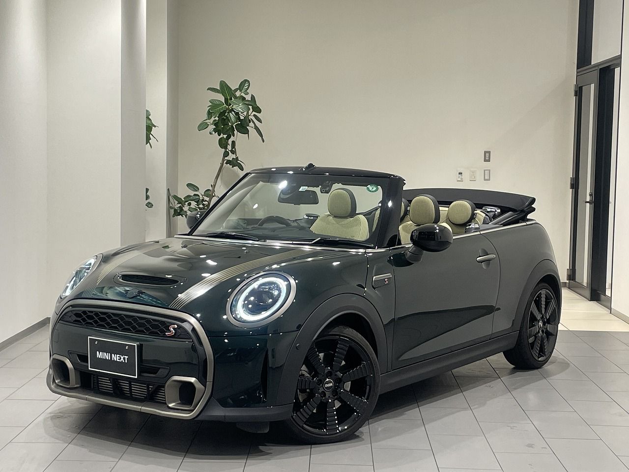 MINI Cooper S Convertible RHD