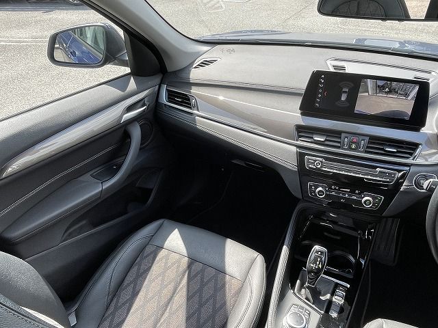 G29 z4 sDrive20i RHD