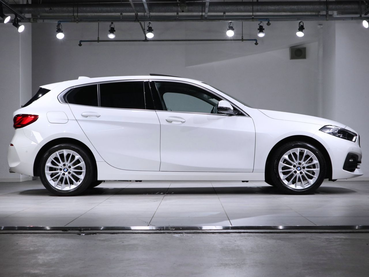 F40 118d Sports Hatch 5-door B47 2.0d