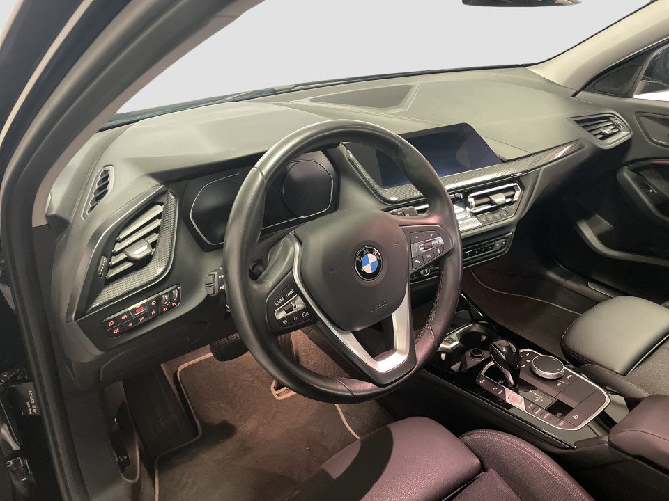 BMW 118