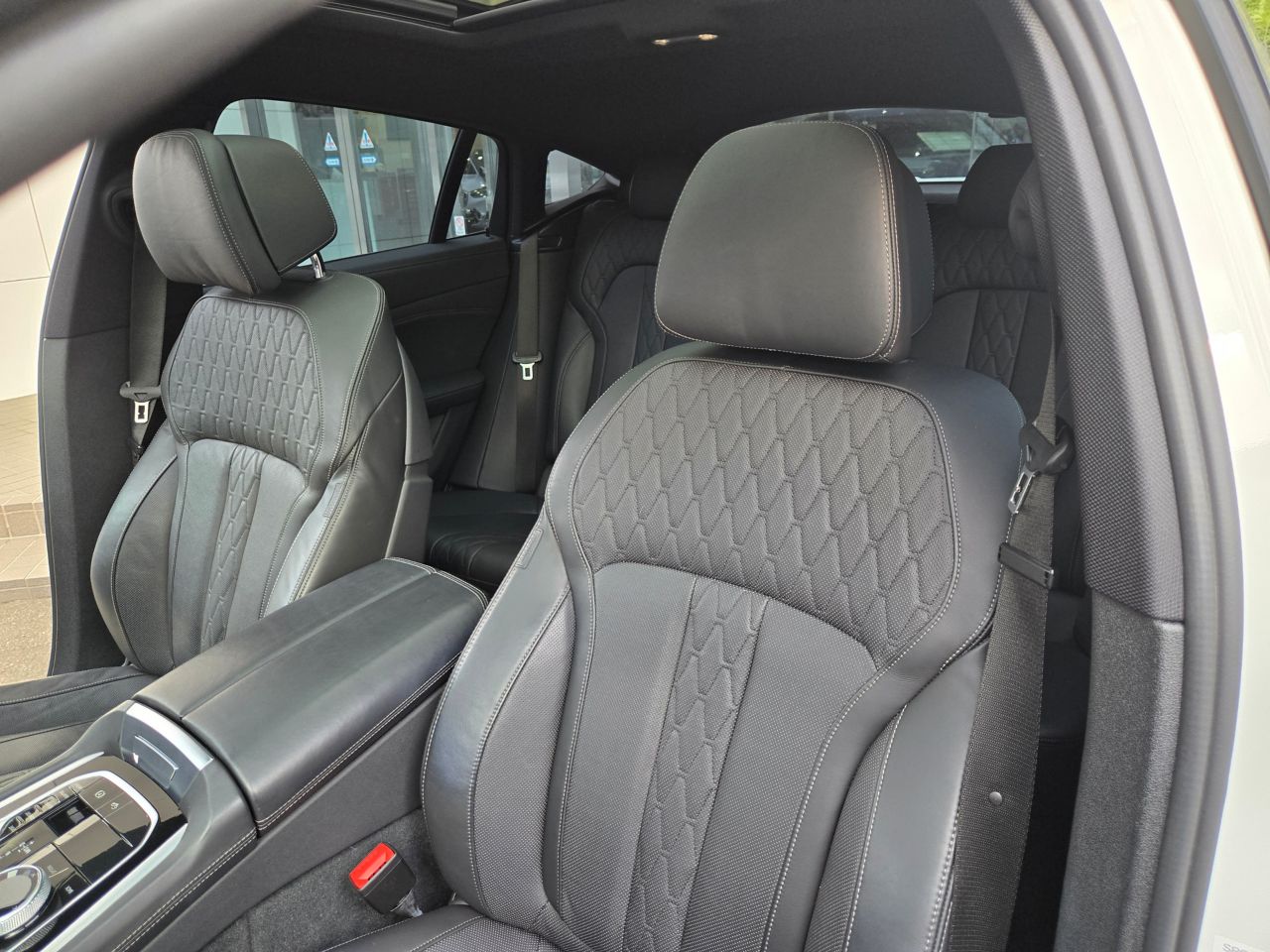 X* xDrive30d RHD