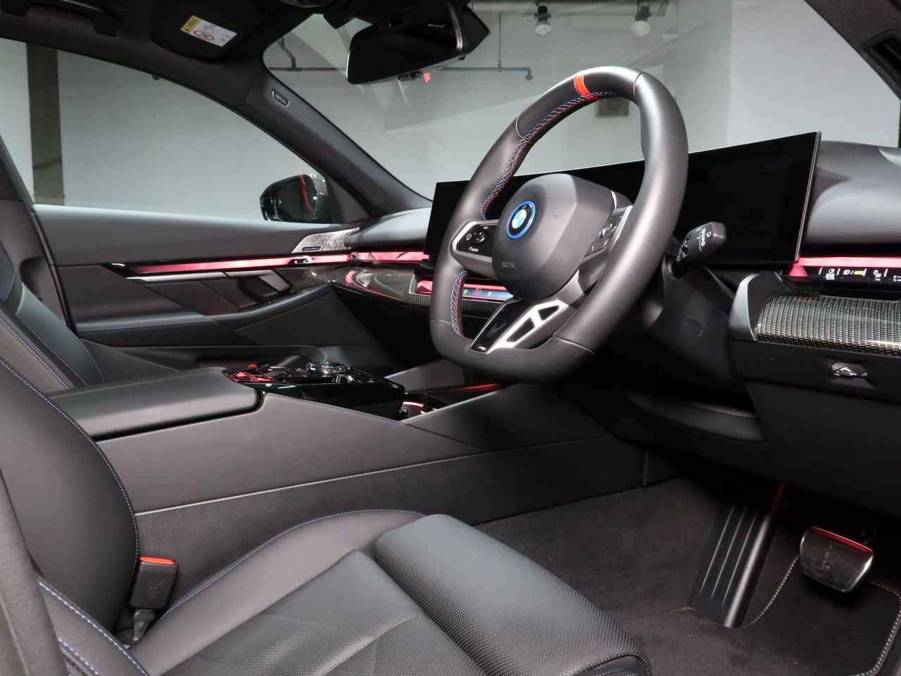 BMW i5 M60 xDrive ******* RHD