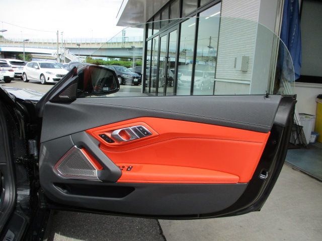 G29 z4 sDrive20i RHD