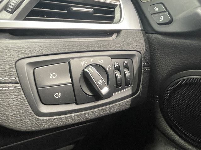 X1 sDrive18i RHD