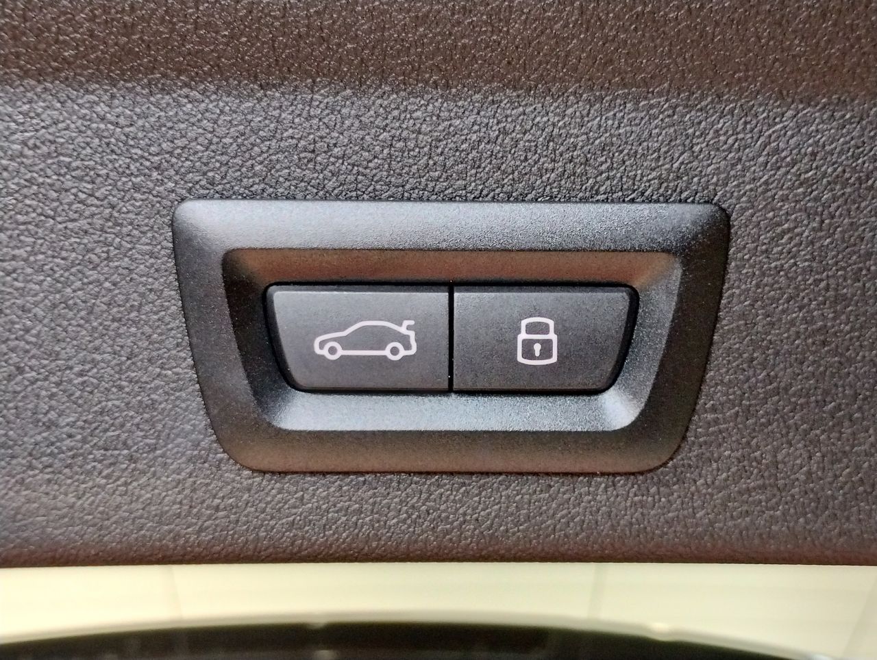F40 118d Sports Hatch 5-door B47 2.0d