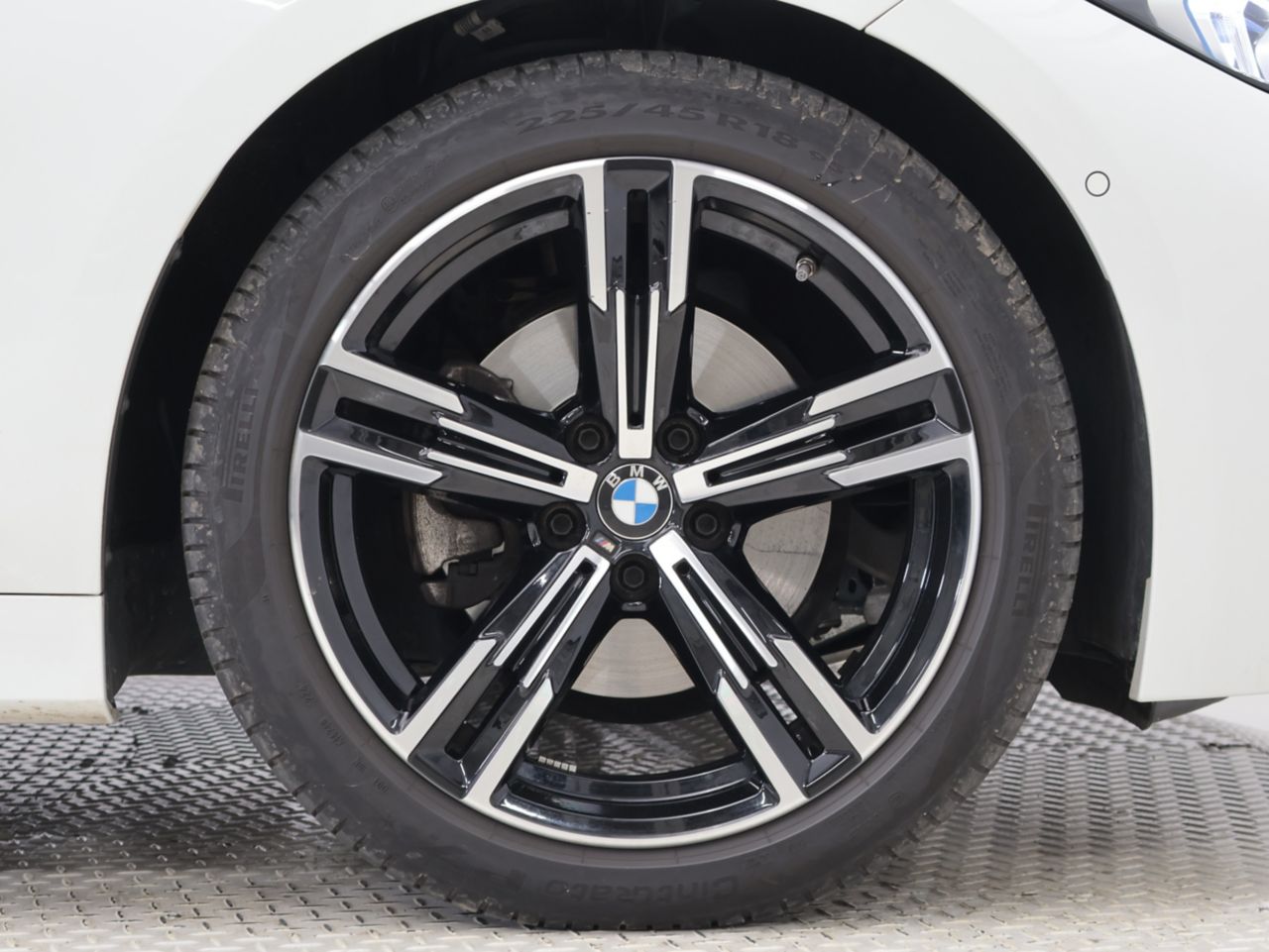 320d xDrive Berline RHD