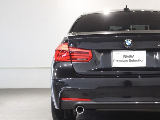 318I SEDAN RHD