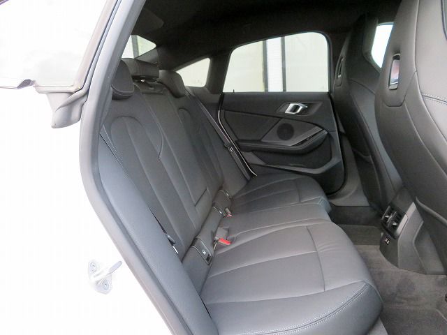 F4* **35i xDrive **** ***** B48 2.0i