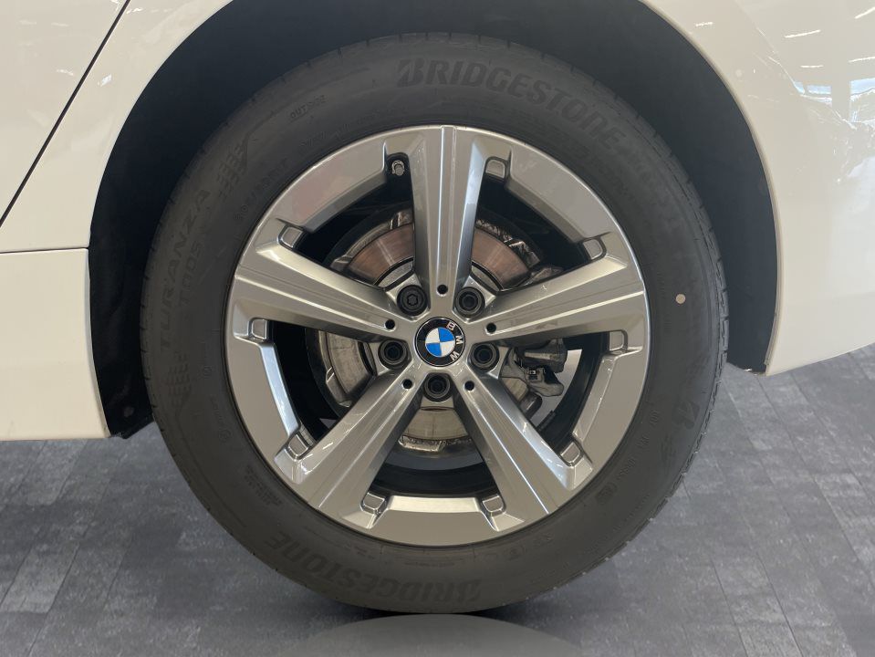 BMW 216
