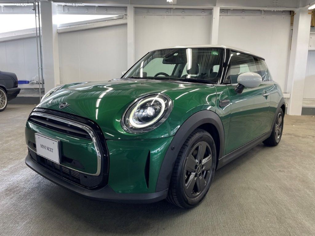 MINI Cooper F56 RHD