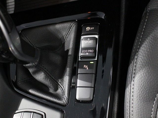 X1 sDrive18i RHD