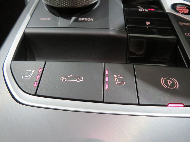 G** 4**i C********** B** 2**i RHD